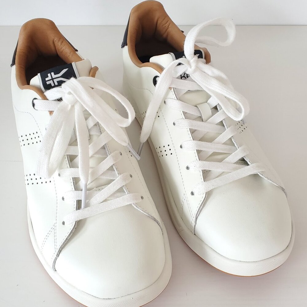 NWOB KURU Roam Women's Classic Court Sneaker Size 9.5